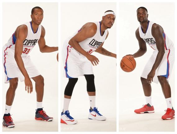 前锋突破射门锁定胜利